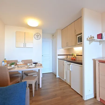 Apartment L'esquinade - P5 317 By Interhome