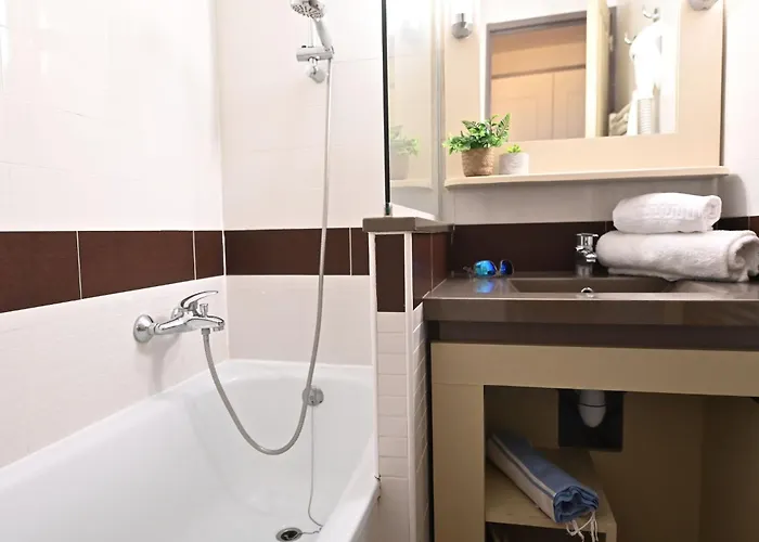 Lägenhet L'esquinade - P5 317 By Interhome Saint-Raphaël