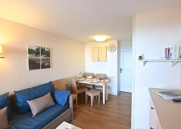 L'esquinade - P5 317 By Interhome