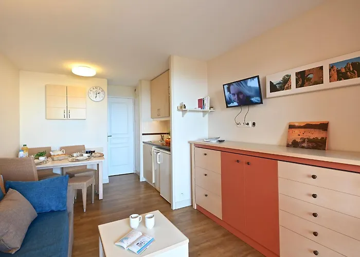 L'esquinade - P5 317 By Interhome Lägenhet Saint-Raphaël